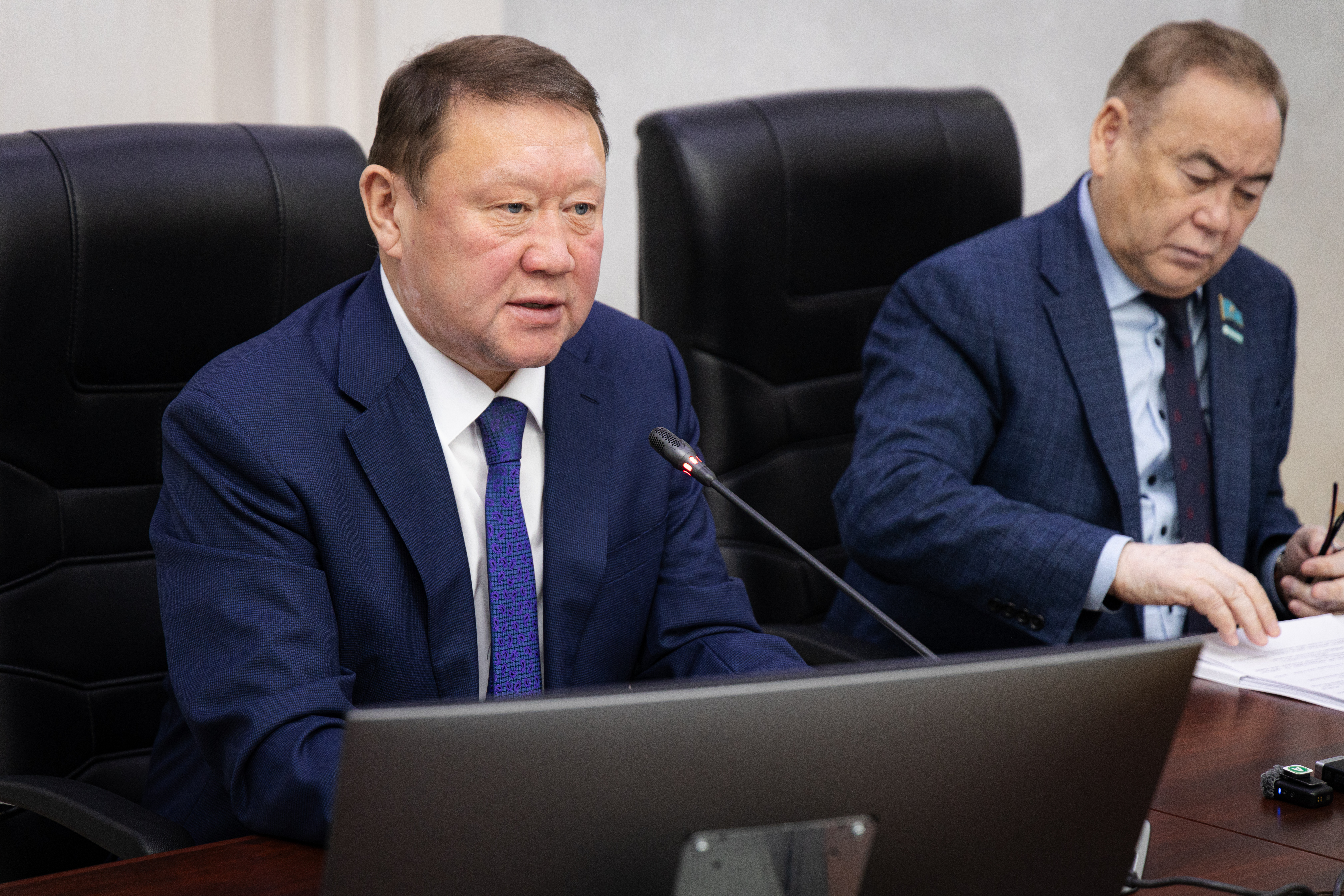 Депутаты облмаслихата утвердили бюджет и План развития области на три года