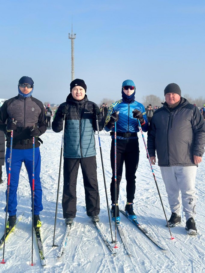 Массовый лыжный забег в поддержку олимпийцев прошел в Костанае
